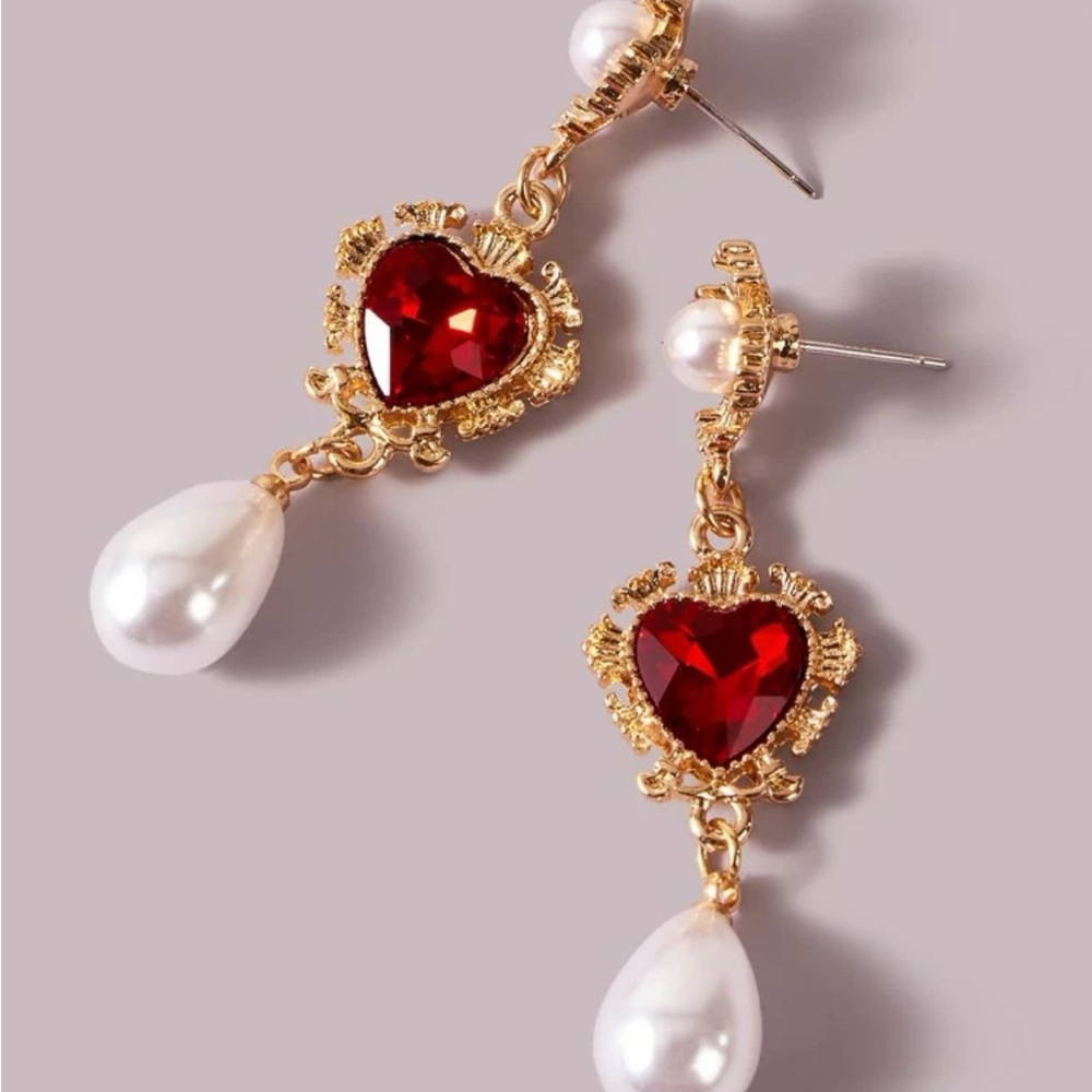 3/$18 Vintage  Earrings - Picture 2 of 3